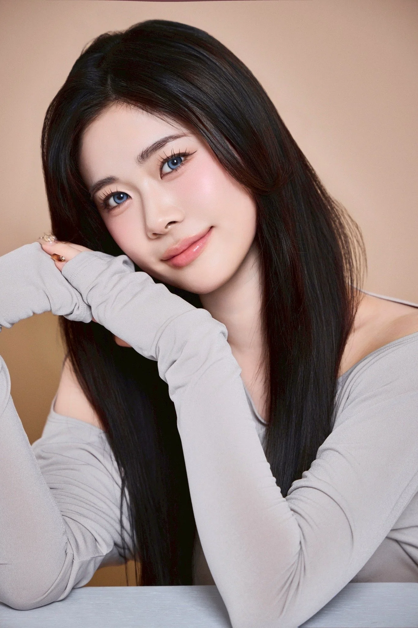 代表取締役 須原 汝潔